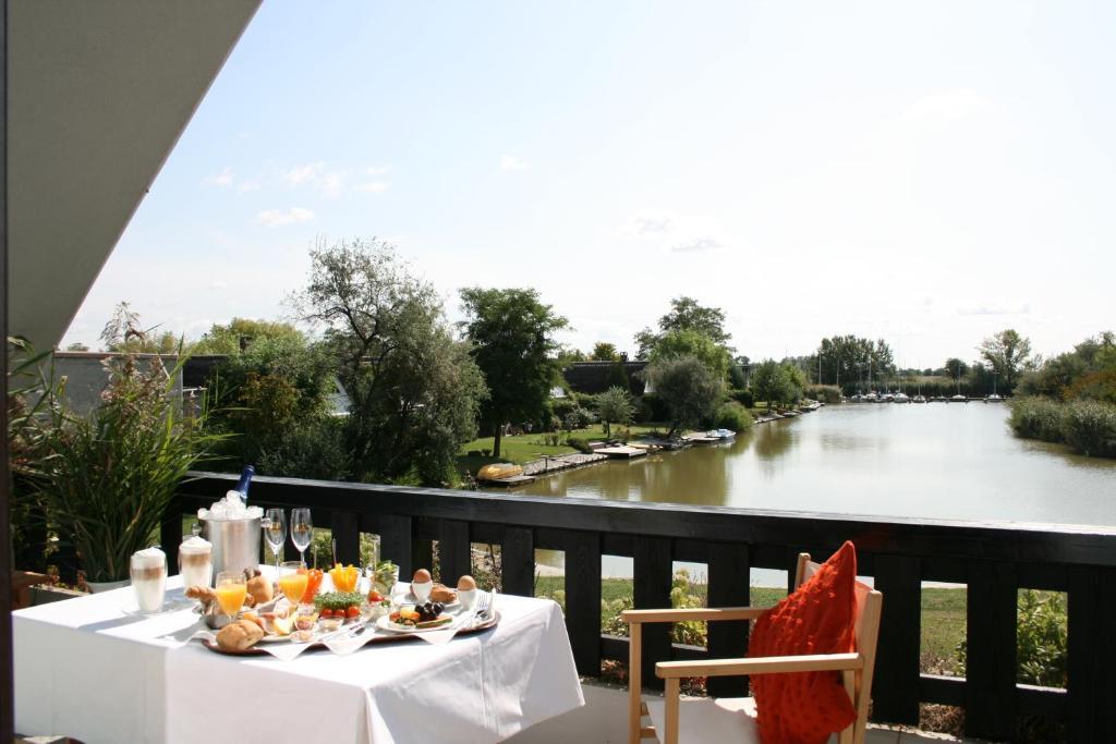 Hoteldorf Seepark Weiden Вайден ам Зее Стая снимка