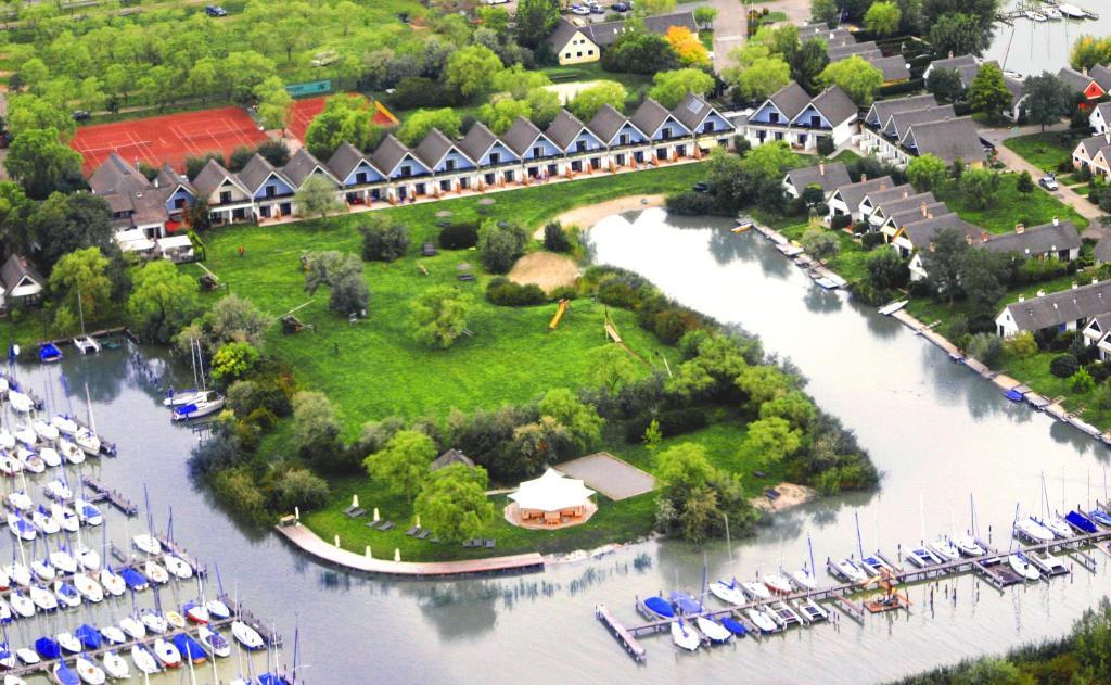 Hoteldorf Seepark Weiden Вайден ам Зее Екстериор снимка